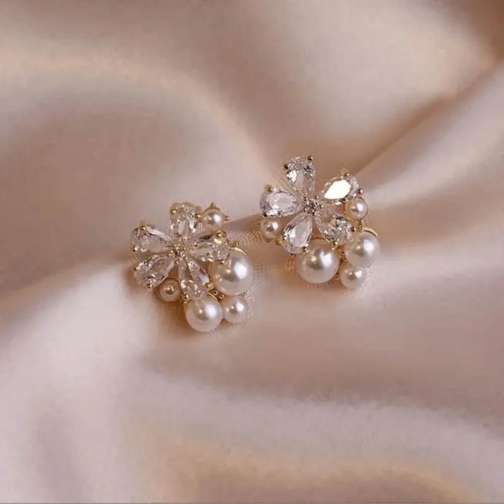 Gold Tone Pearl & Clear Crystal Flower Earrings New